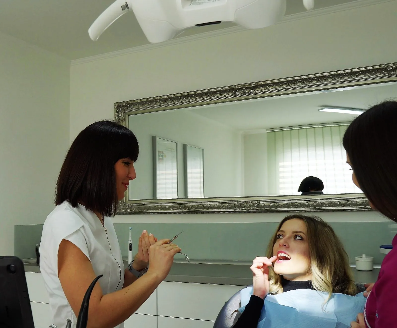 Naslovna - Dental Centar Dubrava 
